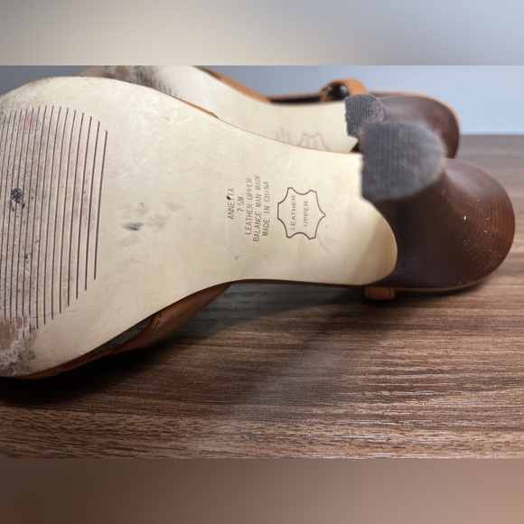 Steve Madden Y2K Annetta Strap Tan Brown Leather Sandals Heels, Buckle Size 7.5 - Picture 7 of 11